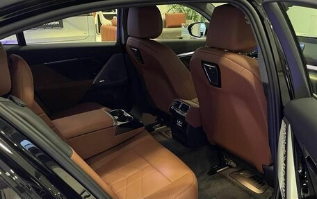 BMW 5 серия, 2025 год, 8 700 000 рублей, 11 фотография