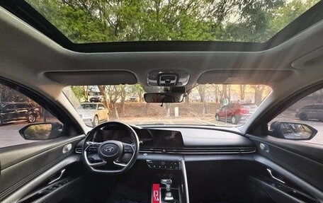 Hyundai Elantra, 2022 год, 1 180 000 рублей, 10 фотография