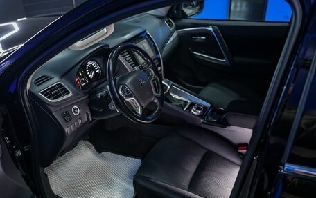 Mitsubishi Pajero Sport III рестайлинг, 2022 год, 3 600 000 рублей, 11 фотография