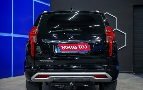 Mitsubishi Pajero Sport III рестайлинг, 2022 год, 3 600 000 рублей, 8 фотография