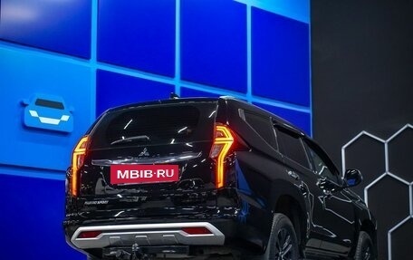 Mitsubishi Pajero Sport III рестайлинг, 2022 год, 3 600 000 рублей, 6 фотография