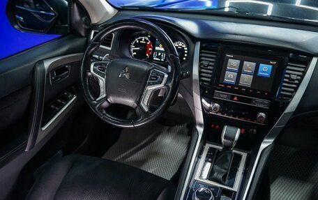 Mitsubishi Pajero Sport III рестайлинг, 2022 год, 3 600 000 рублей, 32 фотография