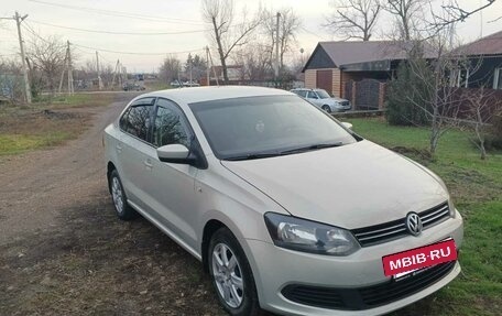 Volkswagen Polo VI (EU Market), 2013 год, 700 000 рублей, 2 фотография