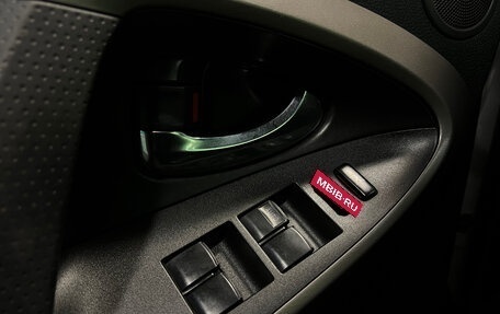 Toyota RAV4, 2006 год, 1 140 000 рублей, 14 фотография