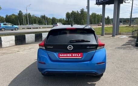 Nissan Leaf II, 2020 год, 2 400 000 рублей, 5 фотография