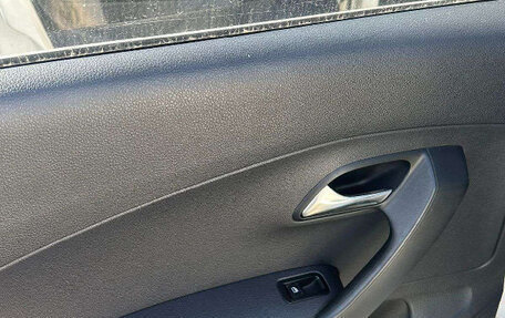 Volkswagen Polo VI (EU Market), 2010 год, 350 000 рублей, 15 фотография