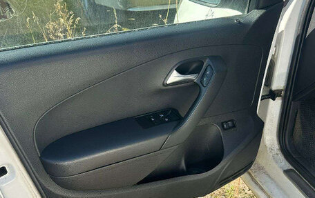 Volkswagen Polo VI (EU Market), 2010 год, 350 000 рублей, 14 фотография