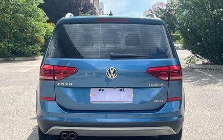 Volkswagen Touran III, 2021 год, 1 750 000 рублей, 5 фотография