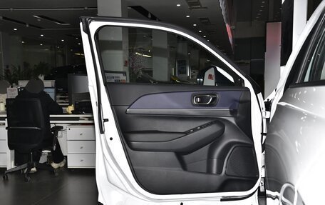 Honda Vezel, 2025 год, 2 320 000 рублей, 13 фотография