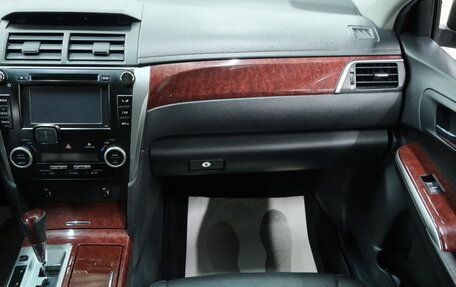 Toyota Camry, 2013 год, 1 839 000 рублей, 20 фотография