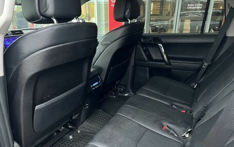 Toyota Land Cruiser Prado 150 рестайлинг 2, 2018 год, 4 250 000 рублей, 14 фотография