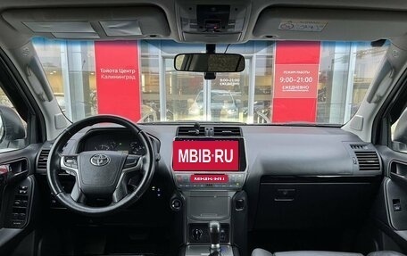 Toyota Land Cruiser Prado 150 рестайлинг 2, 2018 год, 4 250 000 рублей, 18 фотография
