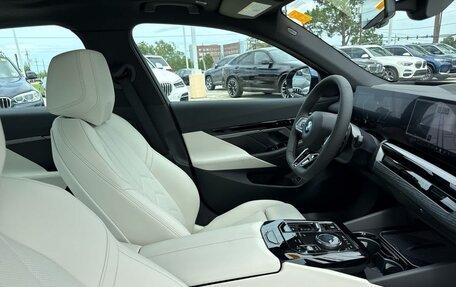 BMW 5 серия, 2025 год, 10 695 560 рублей, 15 фотография