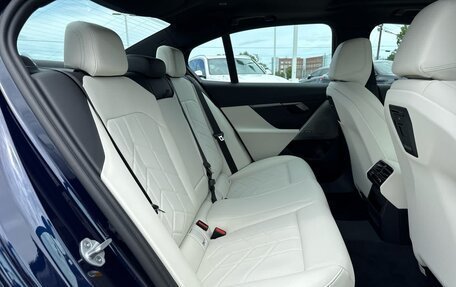 BMW 5 серия, 2025 год, 10 695 560 рублей, 19 фотография