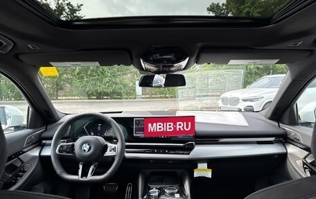 BMW 5 серия, 2025 год, 10 482 872 рублей, 30 фотография