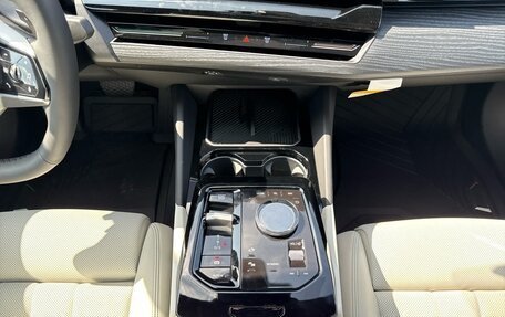 BMW 5 серия, 2025 год, 10 185 110 рублей, 28 фотография