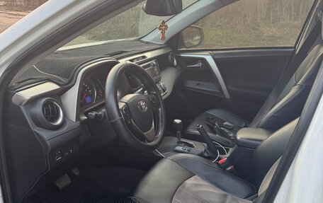 Toyota RAV4, 2013 год, 1 690 000 рублей, 4 фотография