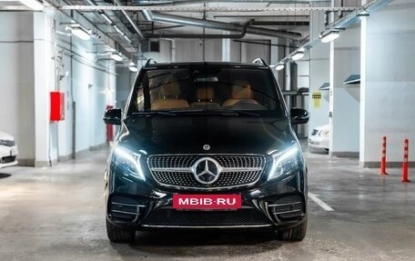 Mercedes-Benz V-Класс, 2023 год, 10 590 000 рублей, 2 фотография