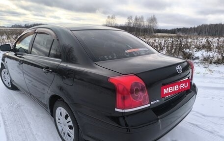 Toyota Avensis III рестайлинг, 2005 год, 710 000 рублей, 4 фотография