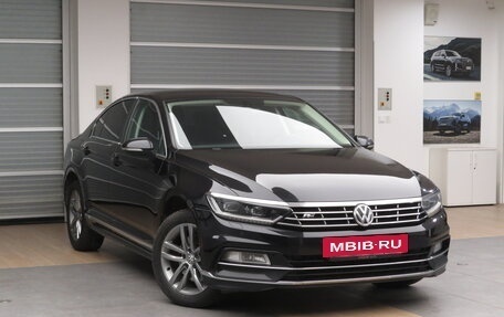 Volkswagen Passat B8 рестайлинг, 2017 год, 1 990 000 рублей, 3 фотография