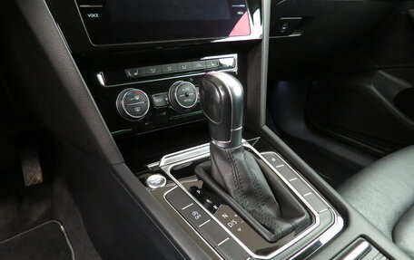 Volkswagen Passat B8 рестайлинг, 2017 год, 1 990 000 рублей, 10 фотография