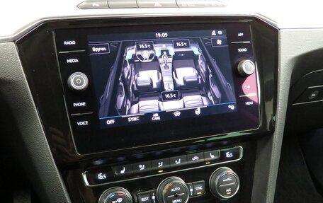 Volkswagen Passat B8 рестайлинг, 2017 год, 1 990 000 рублей, 16 фотография