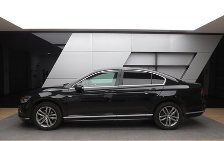 Volkswagen Passat B8 рестайлинг, 2017 год, 1 990 000 рублей, 19 фотография