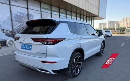 Mitsubishi Outlander, 2022 год, 2 600 000 рублей, 4 фотография