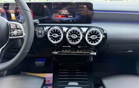 Mercedes-Benz A-Класс, 2022 год, 1 670 000 рублей, 9 фотография