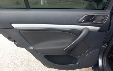 Skoda Octavia, 2012 год, 1 200 000 рублей, 23 фотография