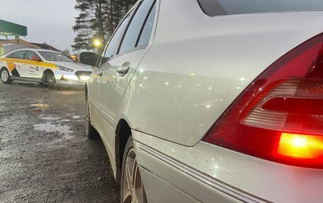 Mercedes-Benz C-Класс, 2003 год, 850 000 рублей, 8 фотография