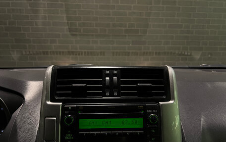 Toyota Land Cruiser Prado 150 рестайлинг 2, 2012 год, 2 425 000 рублей, 12 фотография