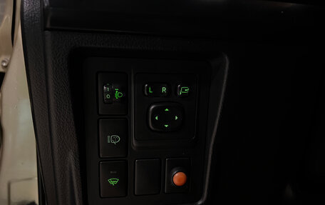 Toyota Land Cruiser Prado 150 рестайлинг 2, 2012 год, 2 425 000 рублей, 16 фотография