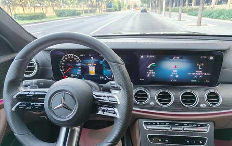 Mercedes-Benz E-Класс, 2021 год, 4 200 000 рублей, 3 фотография