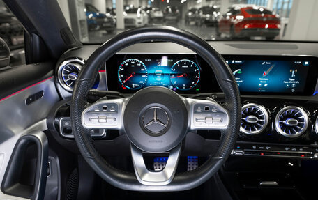 Mercedes-Benz A-Класс, 2019 год, 2 995 000 рублей, 10 фотография