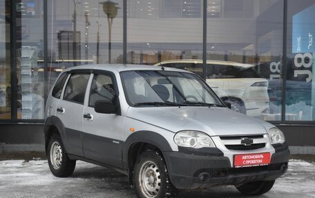 Chevrolet Niva I рестайлинг, 2009 год, 345 000 рублей, 3 фотография