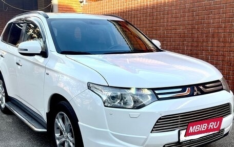 Mitsubishi Outlander III рестайлинг 3, 2013 год, 1 750 000 рублей, 5 фотография