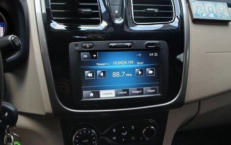 Renault Logan II, 2015 год, 820 000 рублей, 4 фотография