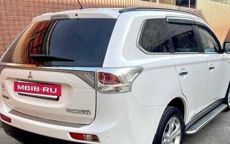 Mitsubishi Outlander III рестайлинг 3, 2013 год, 1 750 000 рублей, 7 фотография