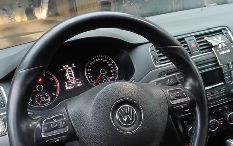 Volkswagen Jetta VI, 2013 год, 965 000 рублей, 10 фотография