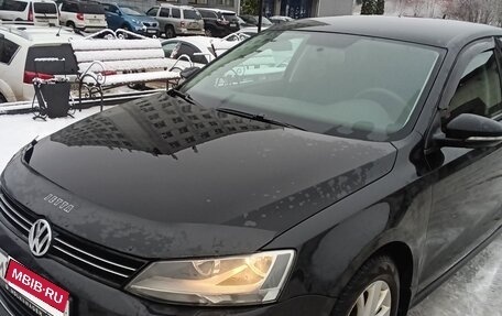 Volkswagen Jetta VI, 2013 год, 965 000 рублей, 2 фотография