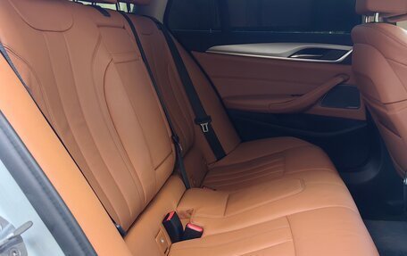 BMW 5 серия, 2019 год, 3 133 000 рублей, 11 фотография