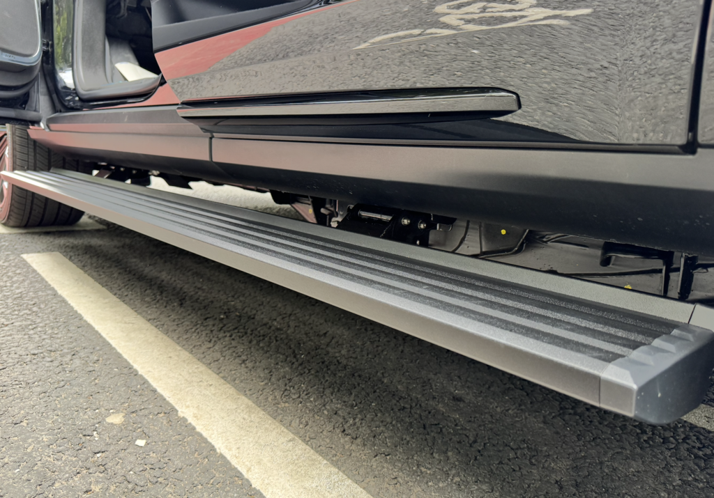 Cadillac Escalade V, 2025 год, 27 300 000 рублей, 11 фотография