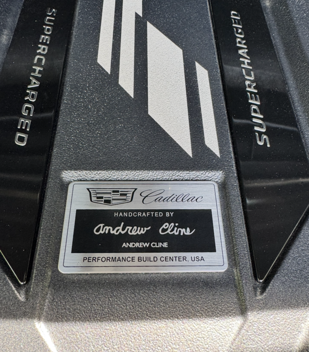 Cadillac Escalade V, 2025 год, 27 300 000 рублей, 32 фотография