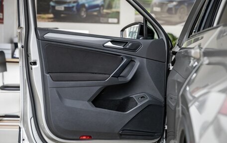 Volkswagen Tiguan II, 2020 год, 3 148 000 рублей, 13 фотография