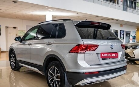 Volkswagen Tiguan II, 2020 год, 3 148 000 рублей, 5 фотография