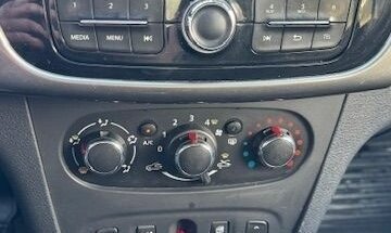 Renault Logan II, 2016 год, 630 000 рублей, 6 фотография