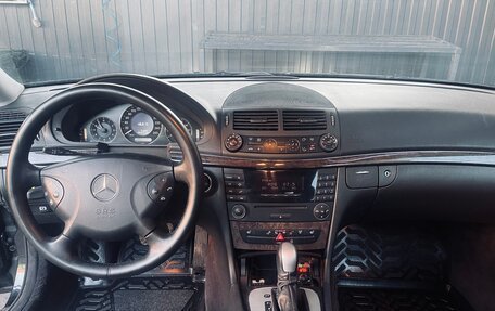 Mercedes-Benz E-Класс, 2004 год, 885 000 рублей, 21 фотография