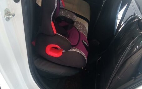 Hyundai Solaris II рестайлинг, 2017 год, 1 025 000 рублей, 4 фотография