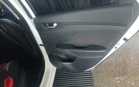 Hyundai Solaris II рестайлинг, 2017 год, 1 025 000 рублей, 7 фотография